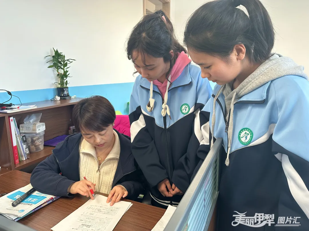 伊宁县“奋进之笔”书写教育升级(图4)